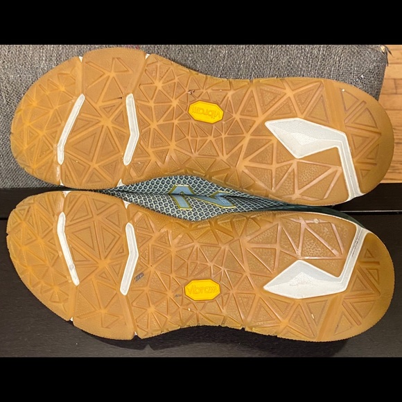 Men’s sneaker - Picture 2 of 4